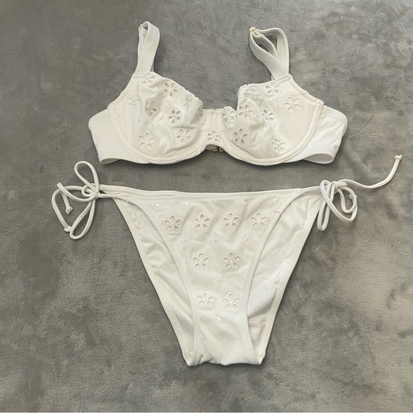New! Victoria’s Secret wicked underwire eyelet string bikini white 4714 - Picture 1 of 9